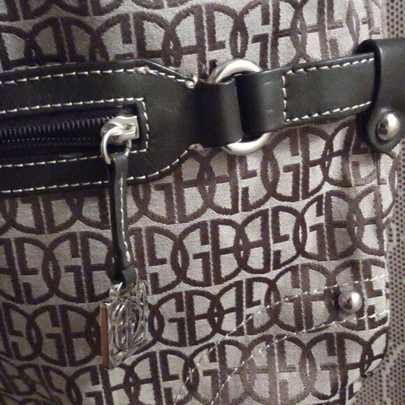 Giani Bernini Classic Brown Signature Shoulder Bag Zip Pockets Zip 10x12 - Picture 2 of 10
